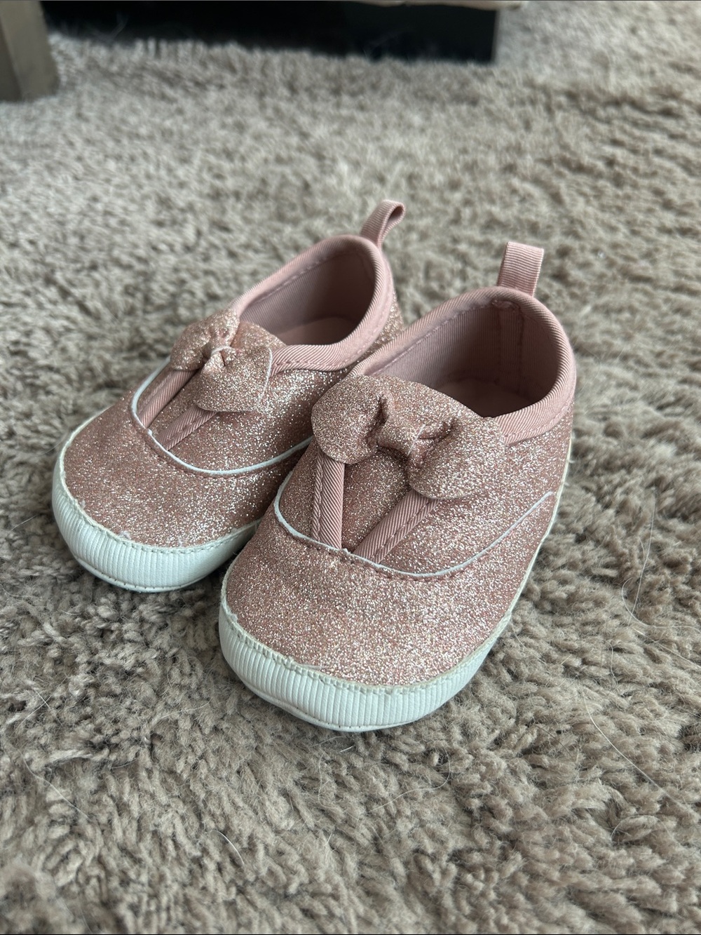 Glitter Bow Baby Slip-On Shoes in Pink